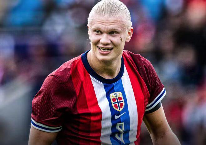 队友羡慕你留洋吗？王博豪：羡慕，我出去有房住（被问队友是否羡慕其留洋，王博豪：当然会，我出国有房可住）