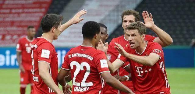 申花连续两个赛季在亚冠输给柔佛，共丢6球、仅打进1球（申花亚冠连两季负柔佛：被灌6球仅入1球）