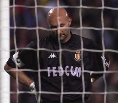 CBA最独特入队仪式！为何新队员到广东队第一件事先买电瓶车？（CBA最另类报到仪式：新援加盟广东队为何先买电瓶车？）