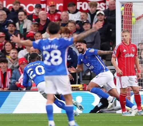 曼纳：冬窗是一个机会，中场是我们的引援关注重点（曼纳：冬季转会窗是良机，我们引援重心锁定中场）