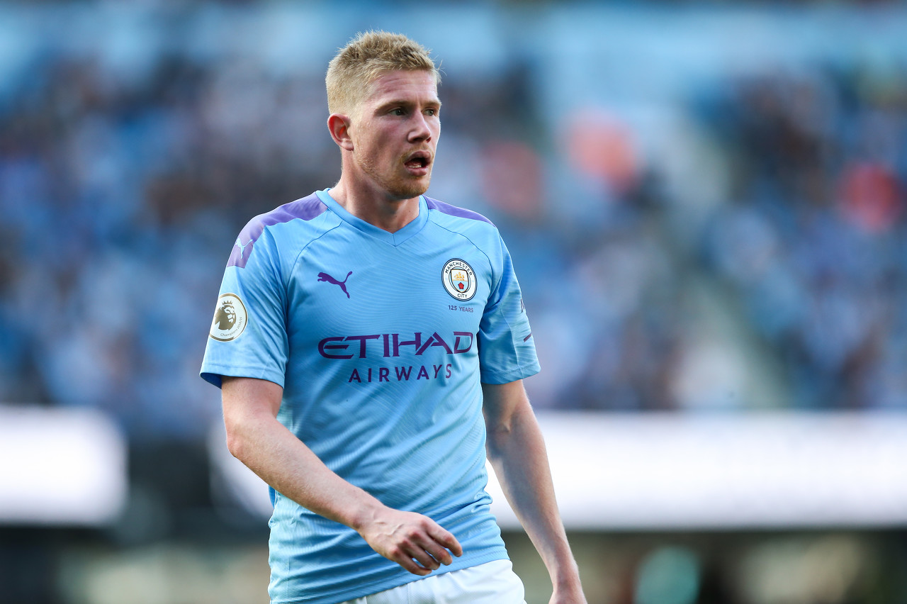 足球报：申花将利用今年最后两场亚冠来决定人员的去留（足球报：申花将以本年末两场亚冠检验阵容，敲定人员去留）